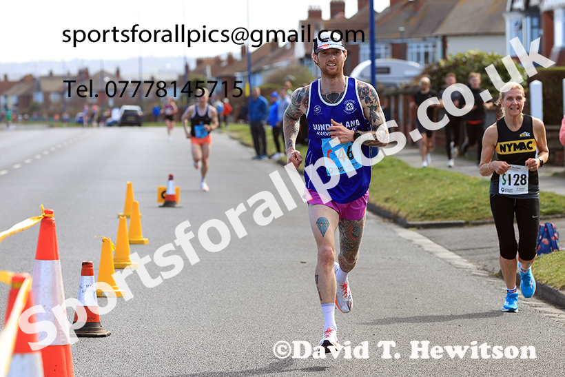 Senior mens Northern 12 Stage Road Relay, 2025 Northern 12 and 6 Stage Road Relays and Junior 5k, Redcar. Photo: David T. Hewitson/Sports for All Pics